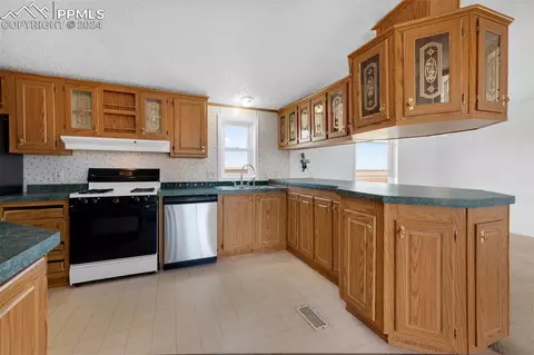 33510 Fossinger Rd, Yoder, CO 80864 photo 13