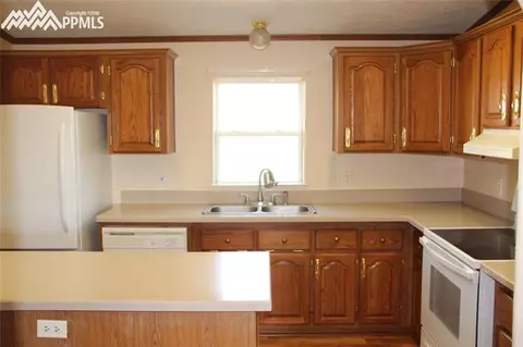 6554 Pfost Dr, Peyton, CO 80831 photo 11