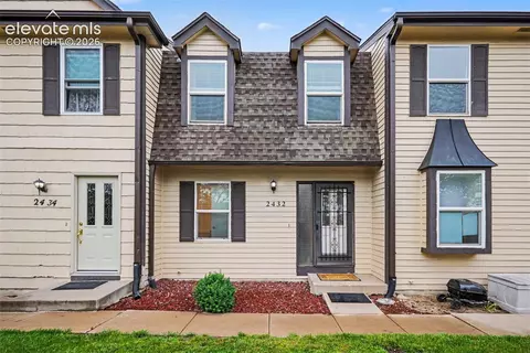 2432 Lexington Village Ln, Colorado Springs, CO 80916