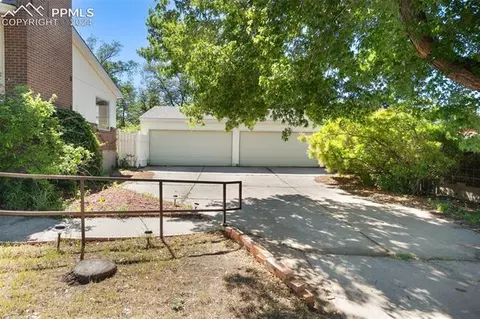 3839 Meadow Ln, Colorado Springs, CO 80907
