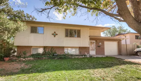 126 La Rochelle Dr, Pueblo, CO 81005