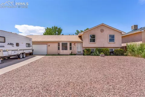669 S Wolcott Dr, Pueblo West, CO 81007