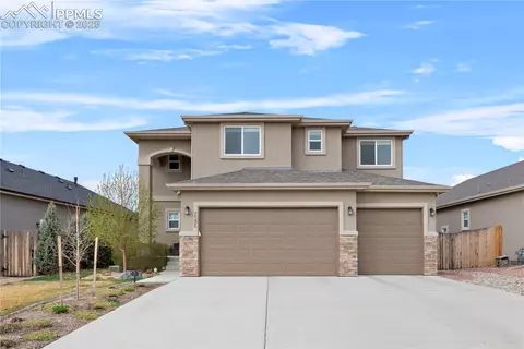 7586 Peachleaf Dr, Colorado Springs, CO 80925