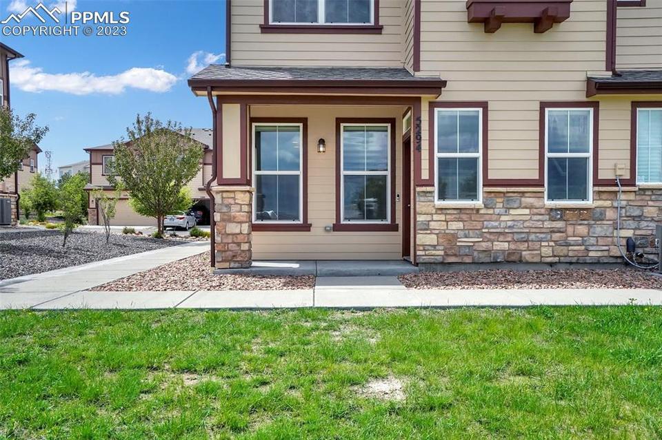  5294 Prominence Pt, Colorado Springs, CO 80923 photo 2