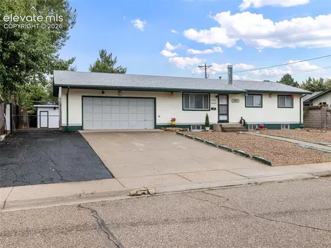 3950 Fairfield Ln, Pueblo, CO 81005