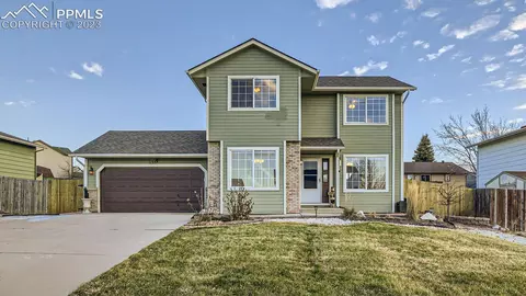 1135 Pond Side Dr, Colorado Springs, CO 80911
