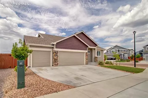 9403 Fairway Glen Dr, Peyton, CO 80831 photo 2