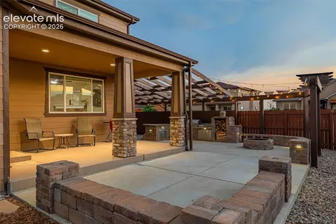 Exterior - 10308 Mount Evans Dr, Peyton, CO 80831 photo 3 of 5