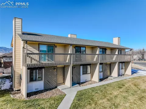 501 Comanche Village Dr, Fountain, CO 80817