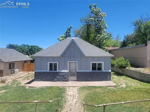 738 S 9th St, Canon City, CO 81212