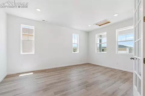 10043 Kingsbury Dr, Peyton, CO 80831 photo 2