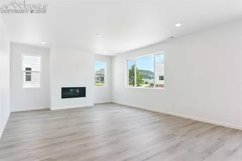 10043 Kingsbury Dr, Peyton, CO 80831 photo 4