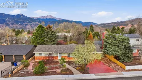 1114 Pioneer Ln, Colorado Springs, CO 80904