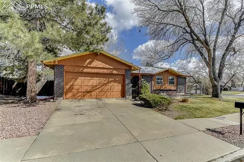 8210 Webster St, Arvada, CO 80003 photo 2