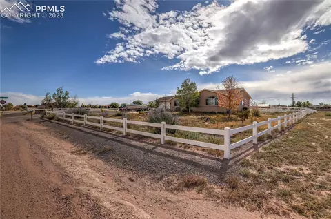 1034 W Mescalero Dr, Pueblo West, CO 81007
