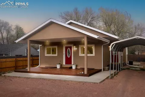 627 E Hills Rd, Colorado Springs, CO 80909