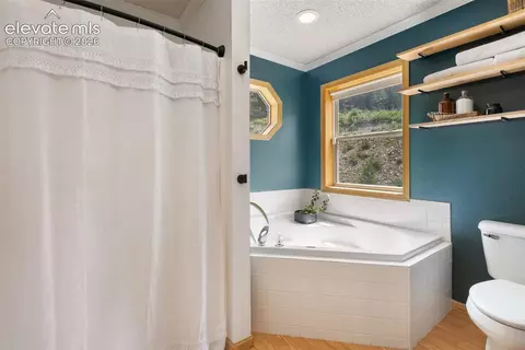 Bath - 1 Como St, Como, CO 80432 photo 1 of 4