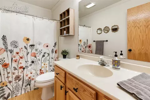 Bath - 1 Como St, Como, CO 80432 photo 3 of 4