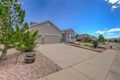 15801 James Gate Pl, Monument, CO 80132
