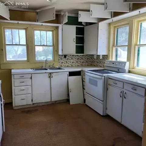 1314 Thompson St, Limon, CO 80828 photo 3