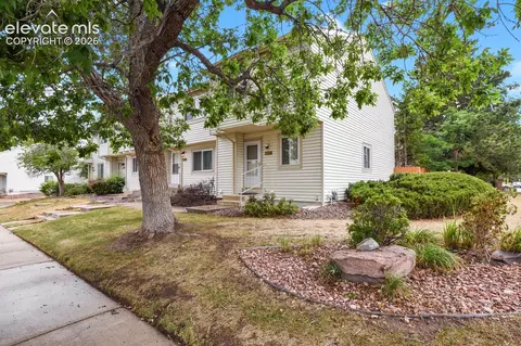 4290 S Mobile Cir #A, Aurora, CO 80013