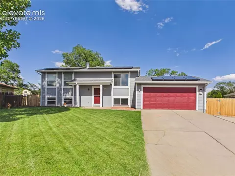 4100 Woodside Ln, Pueblo, CO 81008