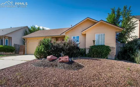 883 Eagle Bend Dr, Colorado Springs, CO 80911