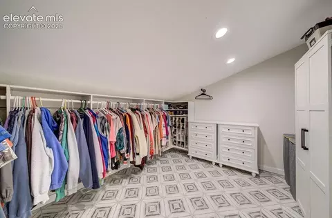 6815 Oak Valley Ln, Colorado Springs, CO 80919