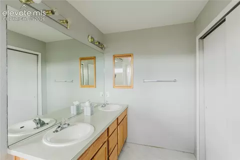 Bath - 8156 Oliver Rd, Peyton, CO 80831 photo 2 of 7