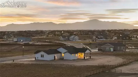 12936 Sunrise Ridge Dr, Peyton, CO 80831 photo 2