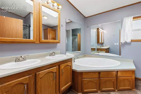 Bath - 1350 S Calhan Hwy, Yoder, CO 80864 photo 1 of 4