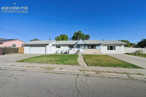 2041 Vinewood Ln, Pueblo, CO 81005