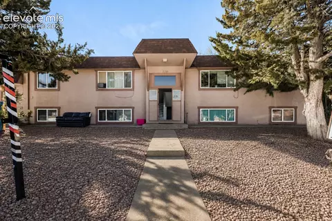 318 Bonnie Ct, Colorado Springs, CO 80916