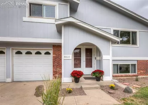 8510 Lamar Dr, Arvada, CO 80003 photo 3