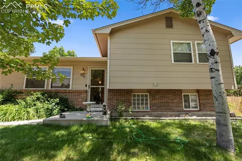 7448 Colonial Dr, Fountain, CO 80817