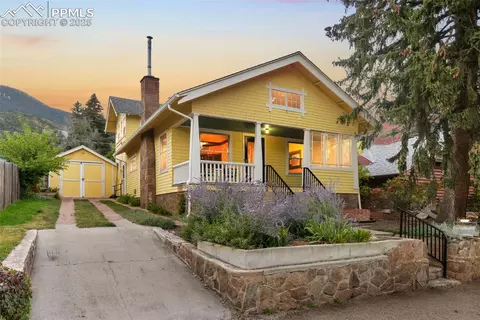 206 Pine Ridge Ave, Manitou Springs, CO 80829