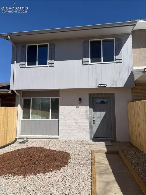 4233 Gills Mill Ct, Colorado Springs, CO 80910