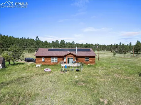 241 Calle De La Lluvia Na Na, Florissant, CO 80816