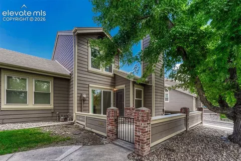 6516 Foxdale Cir, Colorado Springs, CO 80919