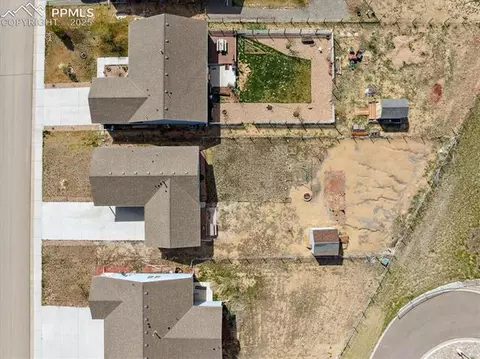 23 S 4th Ave, Deer Trail, CO 80105