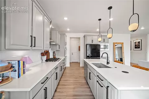 Kitchen - 15510 Native Willow Dr, Monument, CO 80132 photo 3 of 5