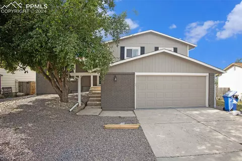 2585 Roundtop Dr, Colorado Springs, CO 80918