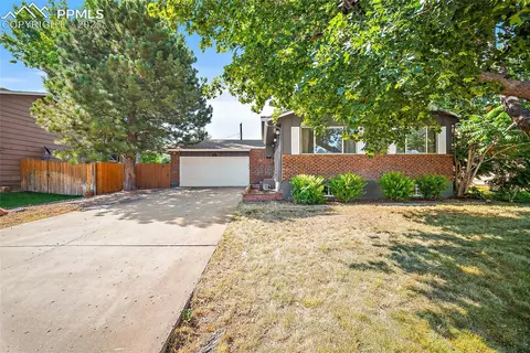 130 Montcalm Dr, Pueblo, CO 81005