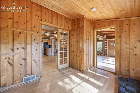 Entry Way - 9795 Mountain Rd, Cascade, CO 80809 photo 2 of 2