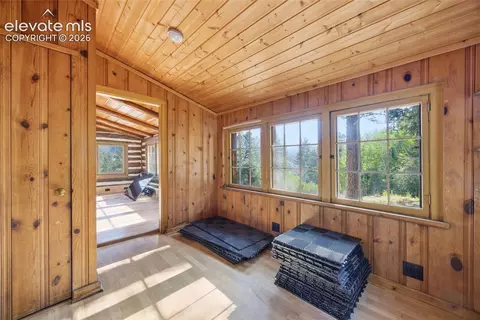 Entry Way - 9795 Mountain Rd, Cascade, CO 80809 photo 1 of 2