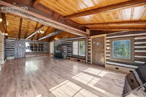 Living - 9795 Mountain Rd, Cascade, CO 80809 photo 3 of 11