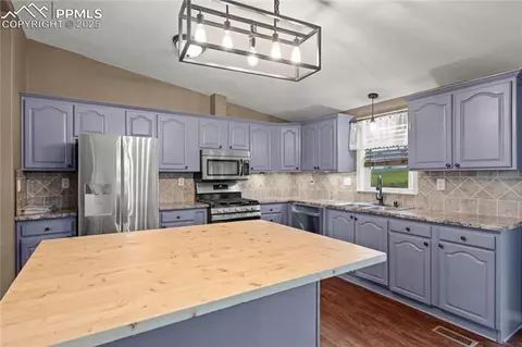 15525 Bobby Ct, Peyton, CO 80831 photo 2