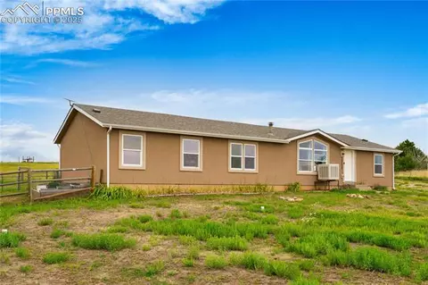 15525 Bobby Ct, Peyton, CO 80831 photo 5