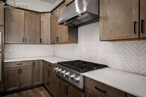 Kitchen - 17217 Alsike Clover Ct, Monument, CO 80132 photo 6 of 7