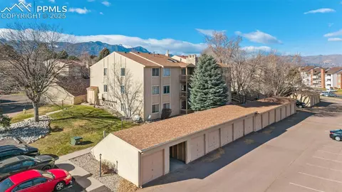 918 Tenderfoot Hill Rd #202, Colorado Springs, CO 80906